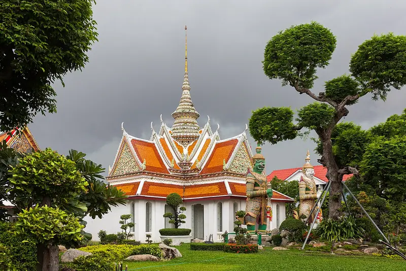 Wat Arun temple on the Chao Phraya river, Bangkok