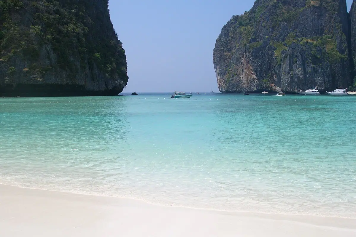 Maya Bay with limestone cliffs, Koh Phi Phi, Krabi
